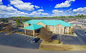 Quality Inn & Suites Of Alma - Northeast From Fort Smith